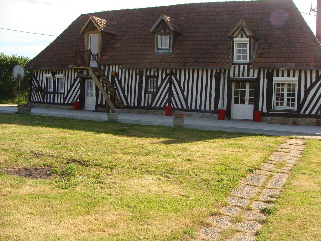 Le Vieux Castel Bed and Breakfast Goustranville Eksteriør billede