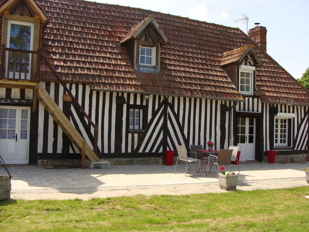 Le Vieux Castel Bed and Breakfast Goustranville Eksteriør billede